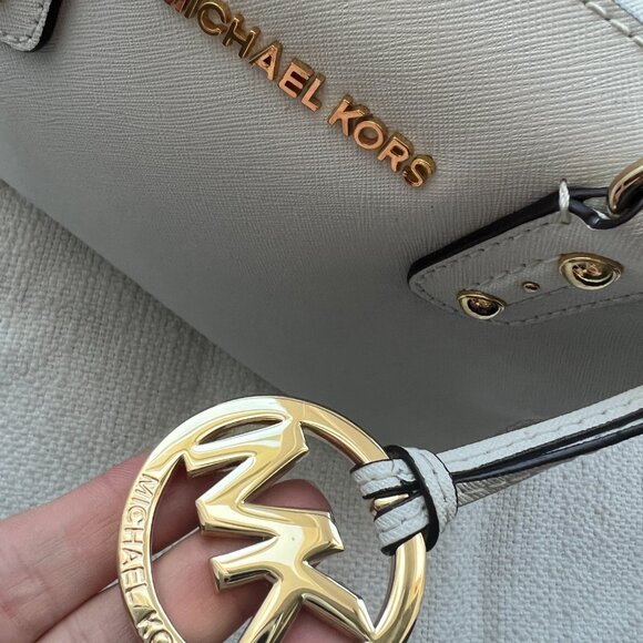 Michael Kors Jet Set Saffiano White Bowling Bag Crossbody Strap (SMALL) - Picture 5 of 7